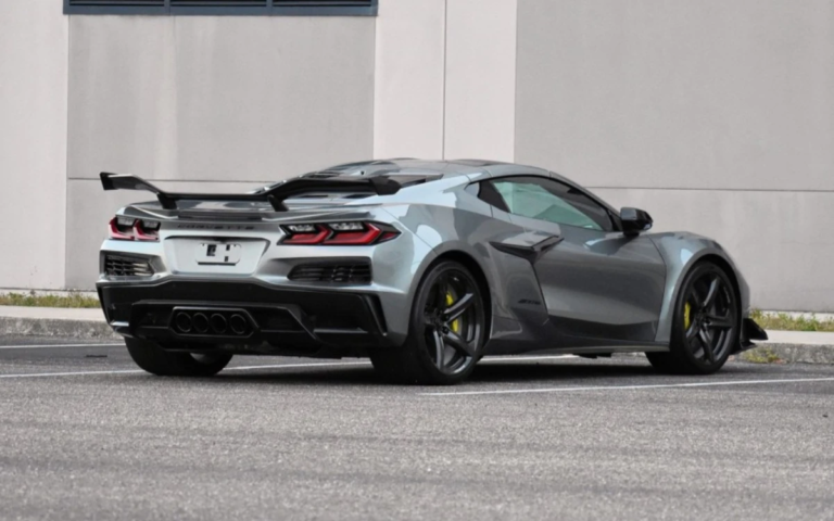 Corvette-Z06-8
